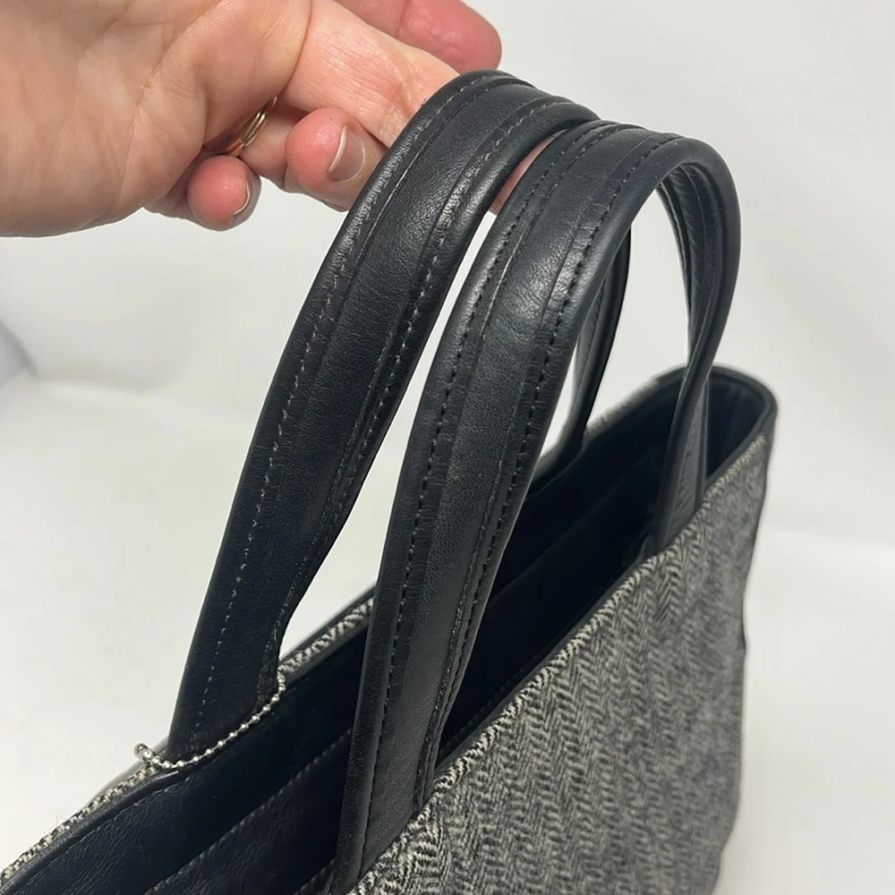 VINTAGE COACH BLEEKER TOTE HERRINGBONE TWEED BLACK LEATHER MADE IN USA 1999 - Picture 14 of 17